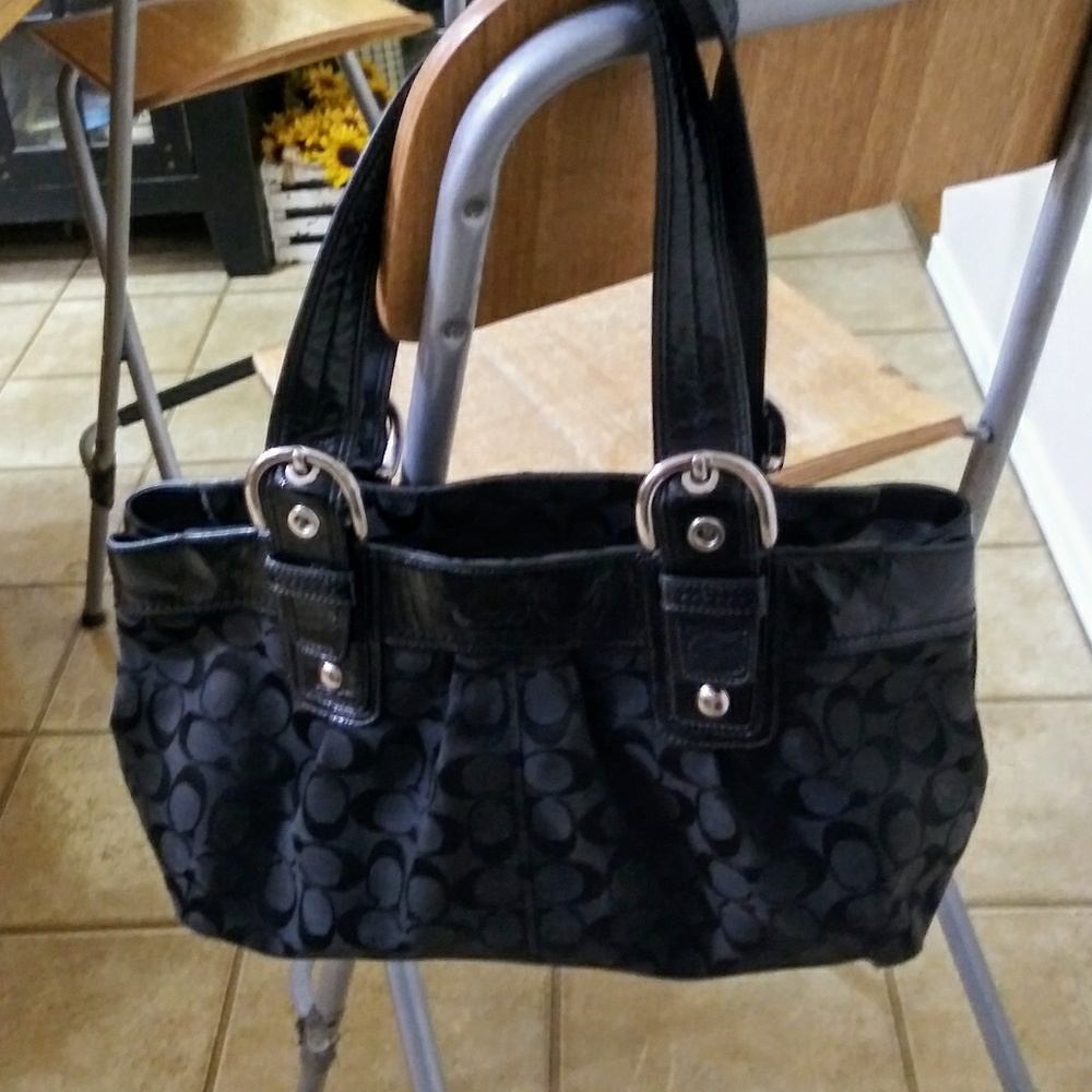 $NEW PRICE$ Coach Handbag